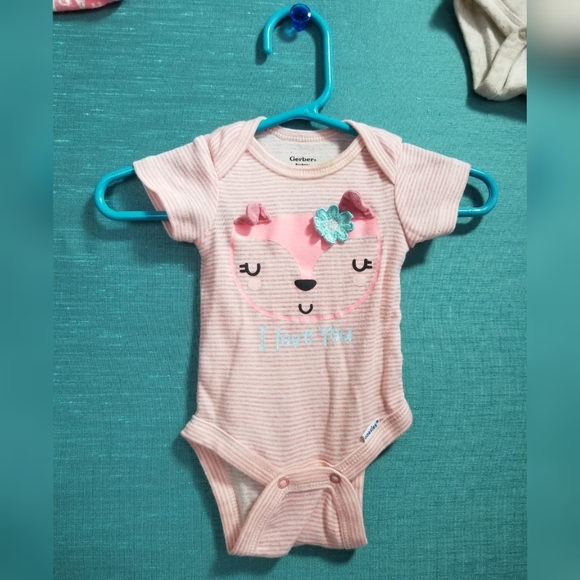 NB Gerber Onesies Set of 3 (Girls) - Picture 3 of 8
